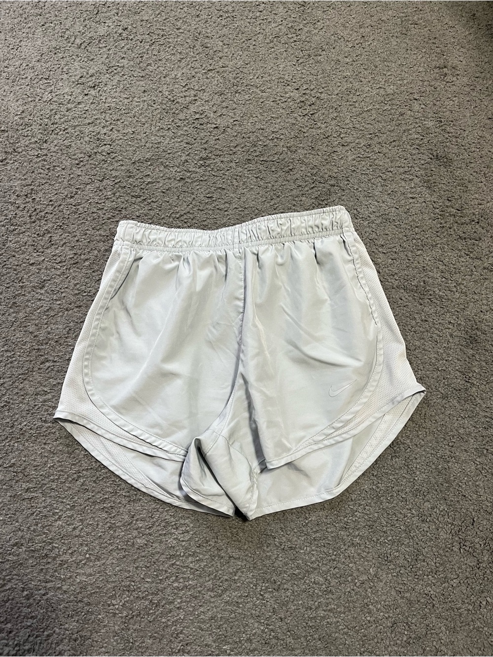 Women’s Nike Tempo Shorts Gray
